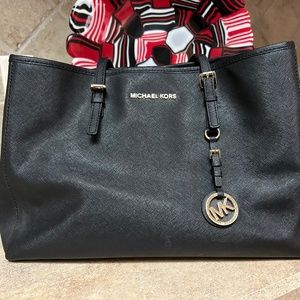 Micheal Kors Tote